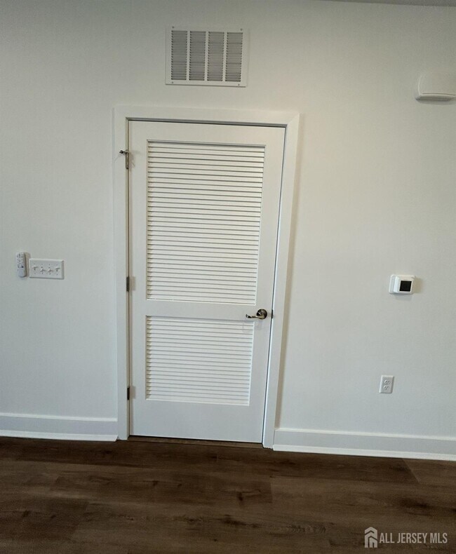 Building Photo - 29212 Radford Ct