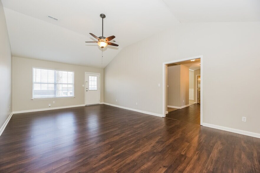 Building Photo - 2008 Slayton Dr