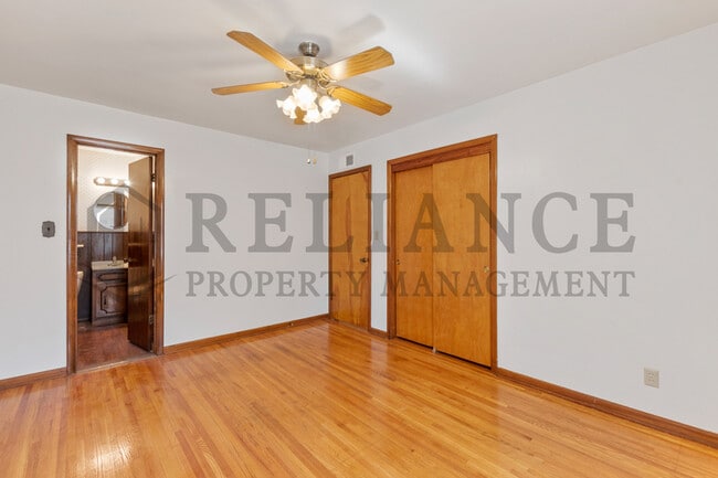 Building Photo - 1707 S Mission Rd