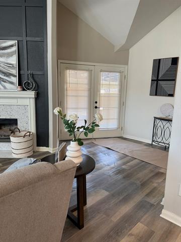 Building Photo - 8701 Woodlake Dr