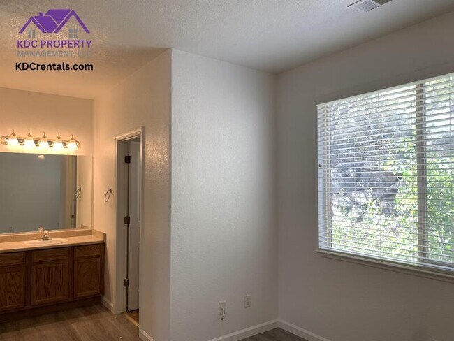 Building Photo - 1024 Westcreek Ln