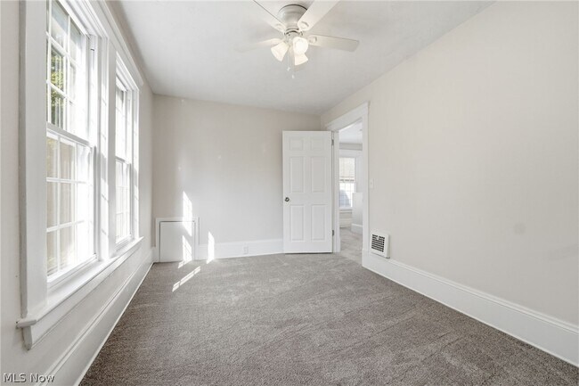 Building Photo - 22955 Fairmount Blvd