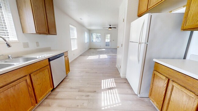 Building Photo - 1420 Slater Street