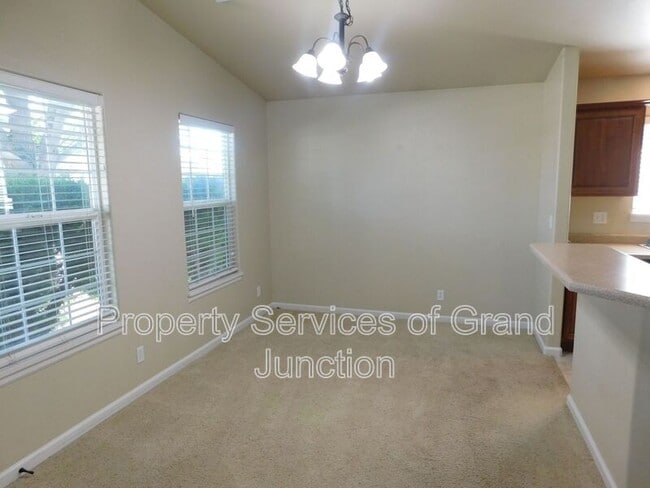 Building Photo - 1105 Alexander Ct