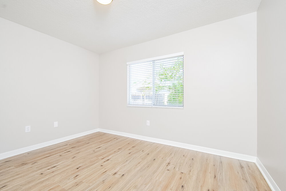 Building Photo - 12724 Lake Vista Dr