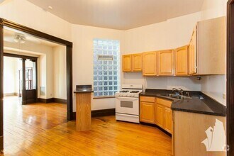 Building Photo - 1813 N Milwaukee Ave