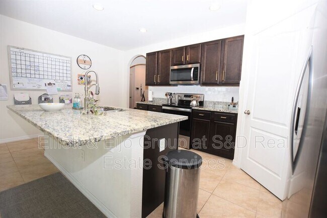 Building Photo - 3393 Tawny Grove Pl
