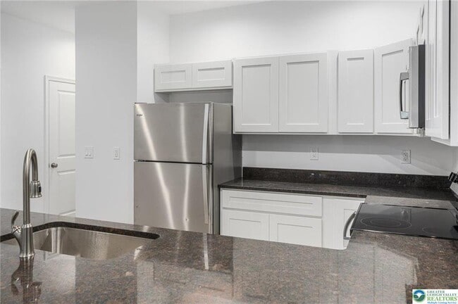 Building Photo - 306 Barber St