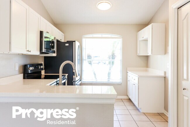 Building Photo - 5601 Brookdale Way