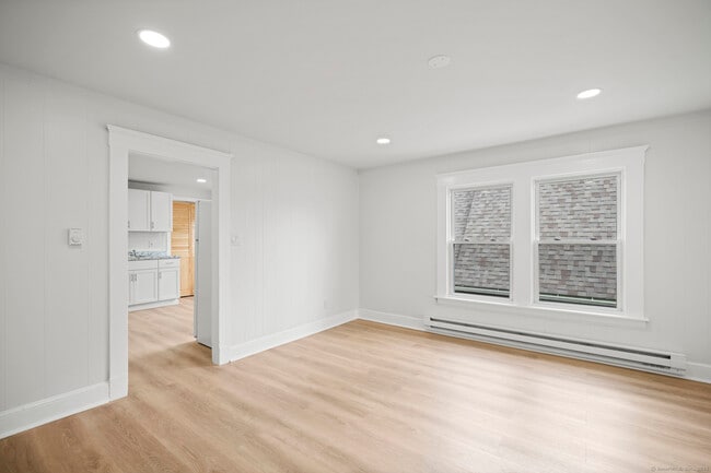 Building Photo - 220 Hillside Ave
