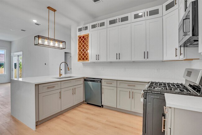 Building Photo - 4835 Paula St