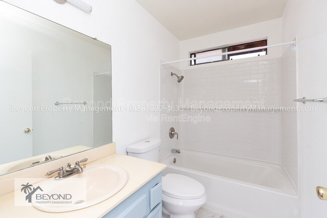 Building Photo - 904 Harbison Pl