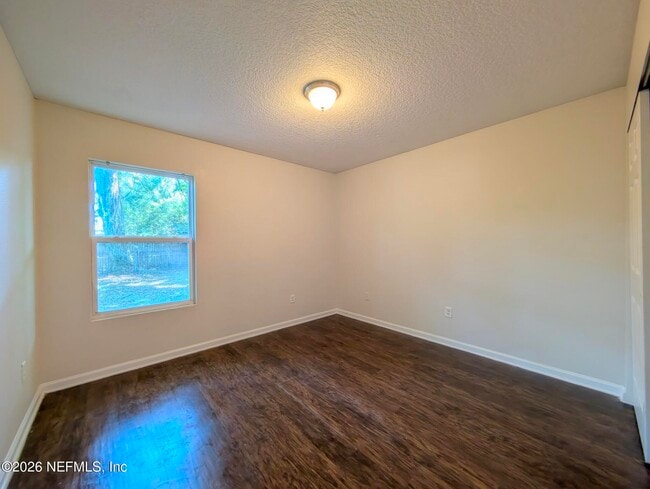 Building Photo - 5539 Windermere Dr