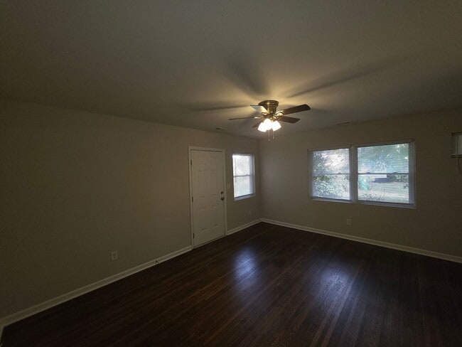 Building Photo - 3136 Creighton Dr