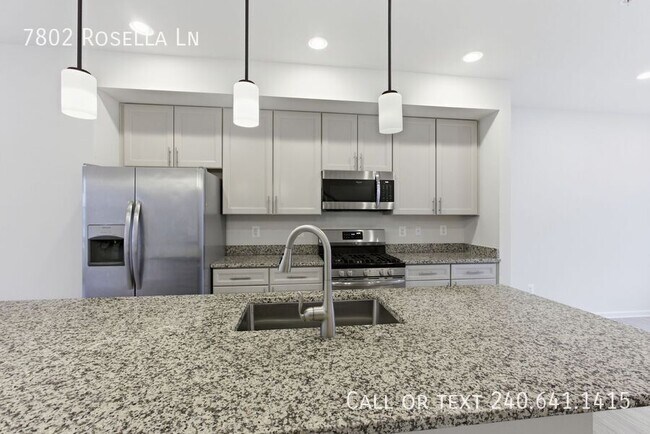 Building Photo - 7802 Rosella Ln