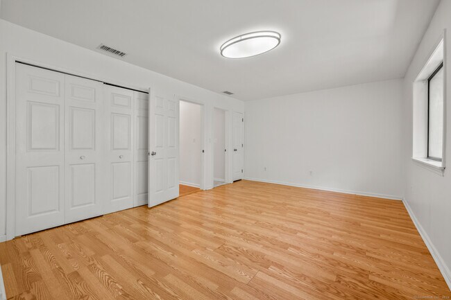 Building Photo - 250 Conestoga Way