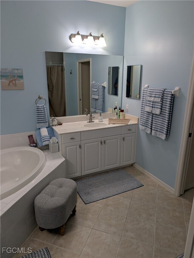 Building Photo - 19460 Cromwell Ct