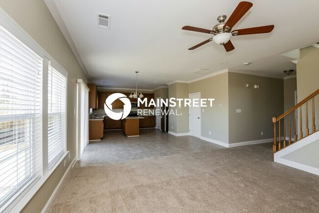 Building Photo - 14835 Havasu St