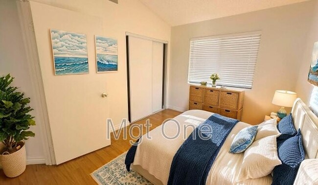 Building Photo - 13331 Barcelona Pl