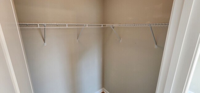 Building Photo - Welcome to Eagle Landing—where 3-bedroom bliss meets effortless style.