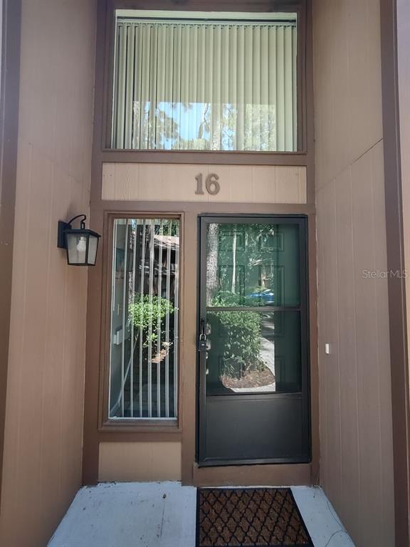 Building Photo - 16 Pinehurst Pl