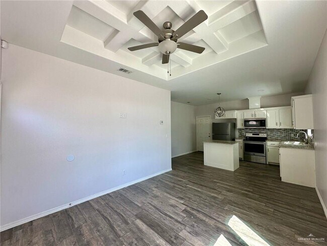Building Photo - 12 N Winona Dr