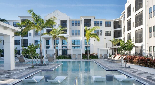 Building Photo - 6850 Foxtail Palm Wy