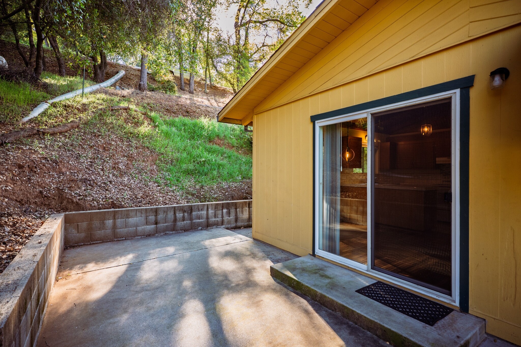 Building Photo - 951 Shaws Flat Rd