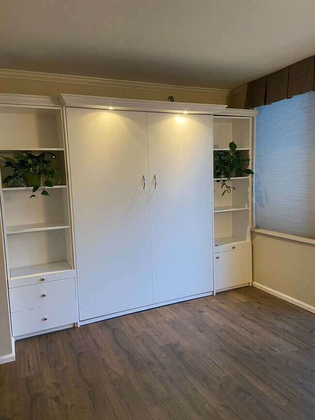 Wall Bed Closed - 2600 2nd Ave