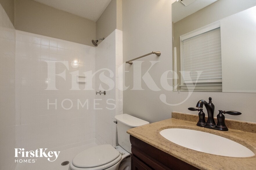 Building Photo - 1023 Lightwood Dr