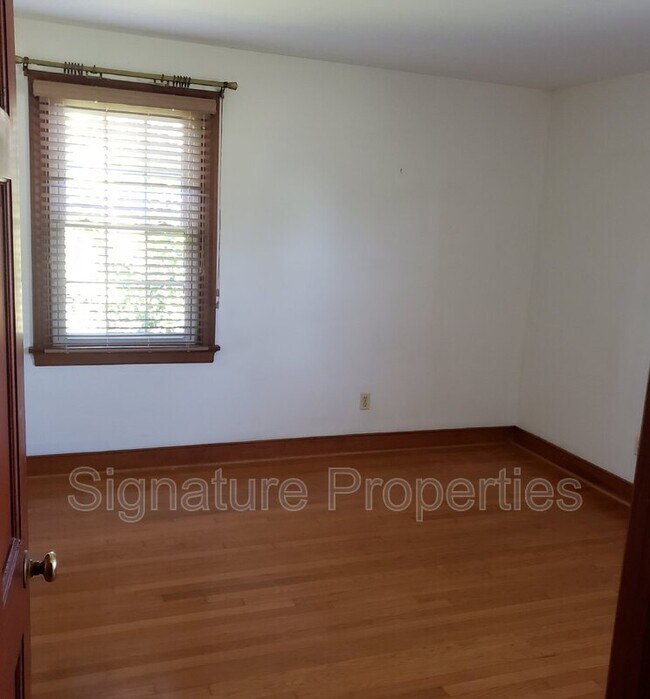 Building Photo - 7285 Beulah Church Rd