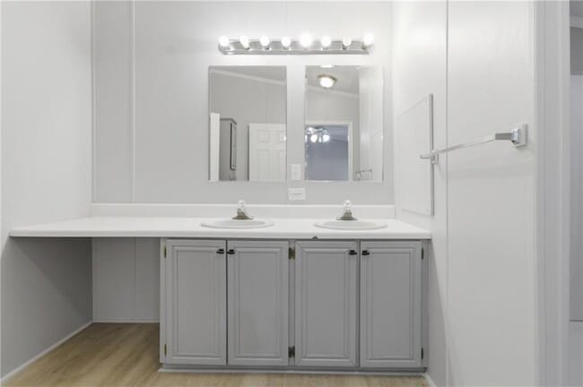 Building Photo - 5320 Long Branch Rd