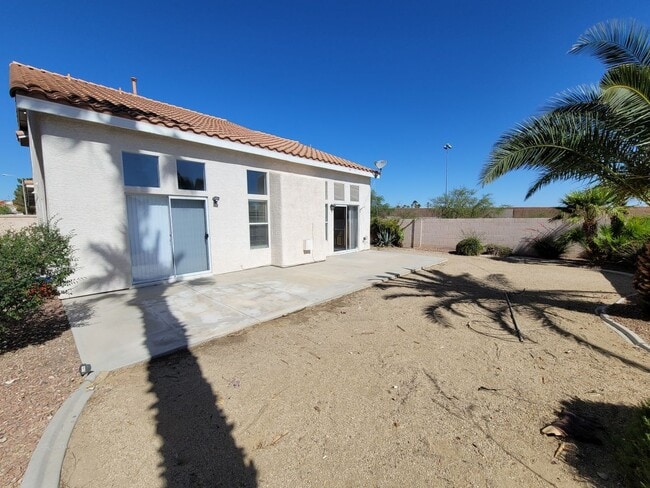 Building Photo - Beautiful 4 Bedroom Home in Green Valley