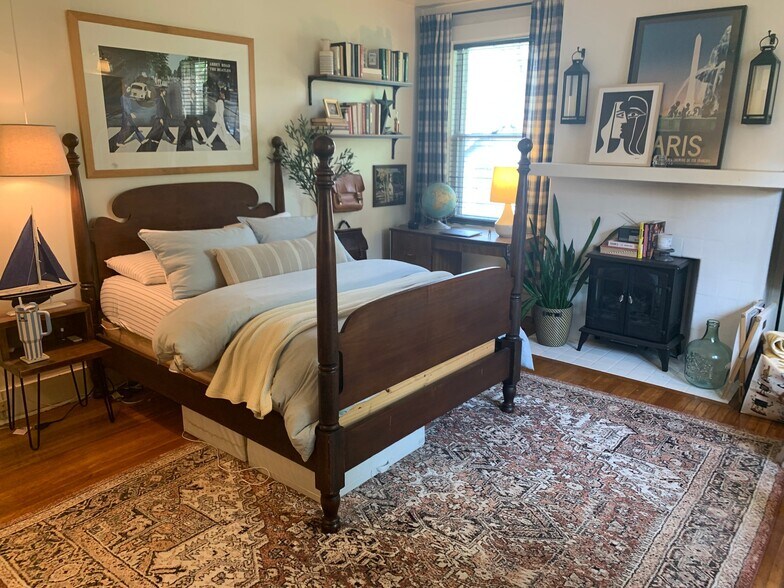 Building Photo - 5535 Wellesley Ave