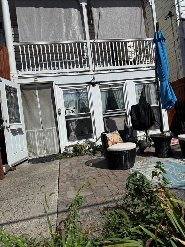 Primary Photo - 64 Brookside Ave