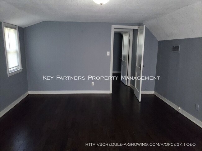 Building Photo - 7809 Madison Ave - Cute!