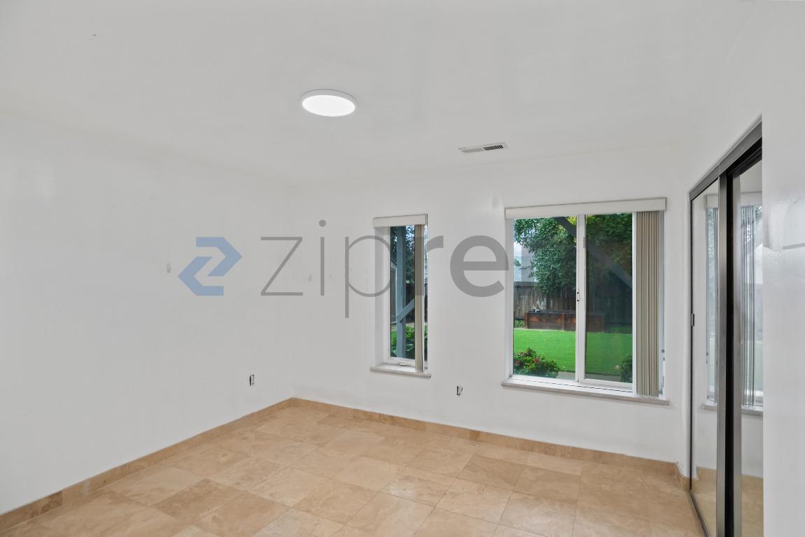 Building Photo - 9627 Alcosta Blvd