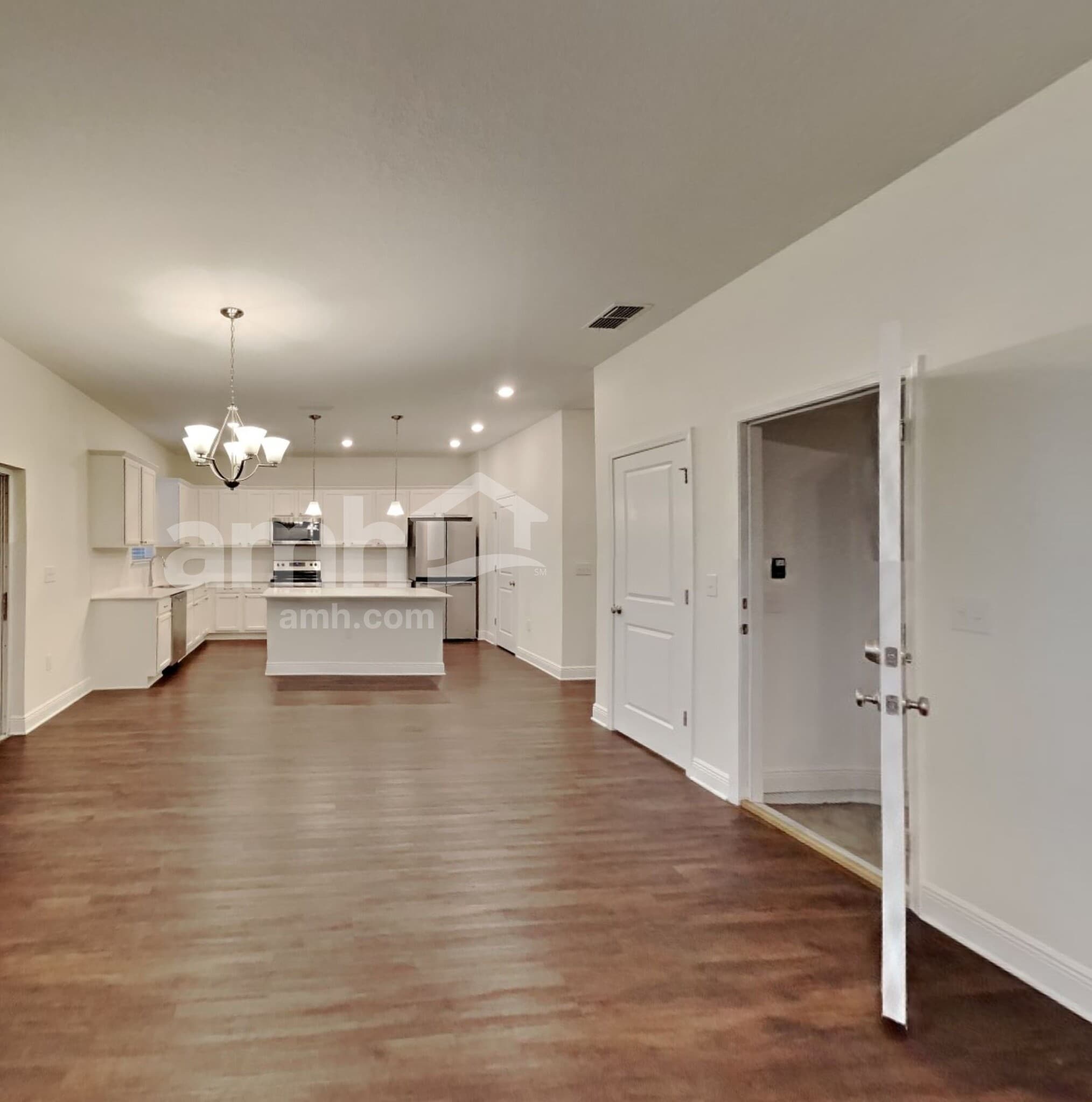 Building Photo - 20248 Calla Lily Dr