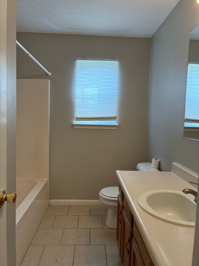 Building Photo - **NEW PRICE**   **New Paint**   **New Carpet**  Ready for YOU!!