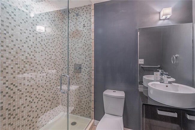 Building Photo - 650 Glen Iris Dr NE
