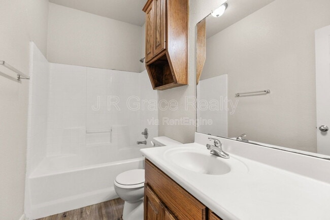 Building Photo - 10015 Amber Cir