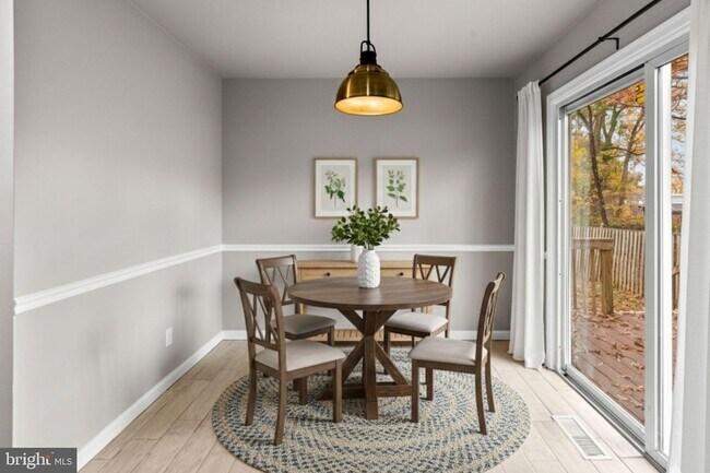 Building Photo - 314 Woodleaf Ct