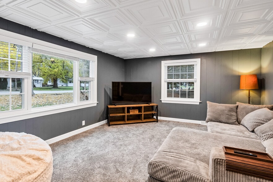 Building Photo - 1140 Trumbull Ave SE