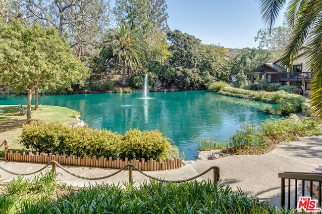 Building Photo - 1115 Raintree Cir