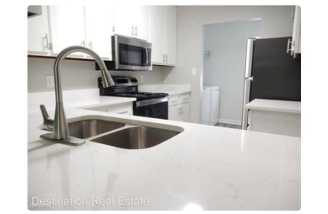 Building Photo - 4887 Old Bainbridge Rd