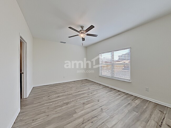 Building Photo - 232 Garrett St