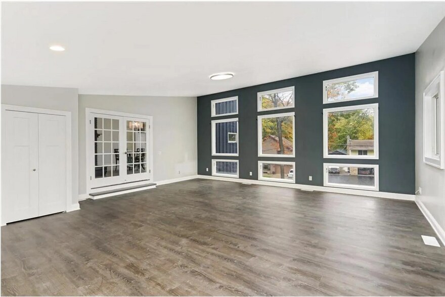 Building Photo - 4442 Dorchester Rd