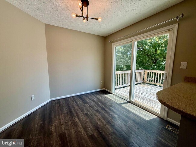 Building Photo - 2443 Warm Spring Way