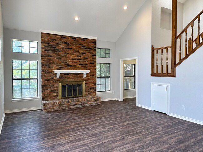 Building Photo - 55001 Windmill Ln