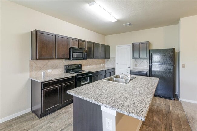 Building Photo - 15117 Bullbrier Rd